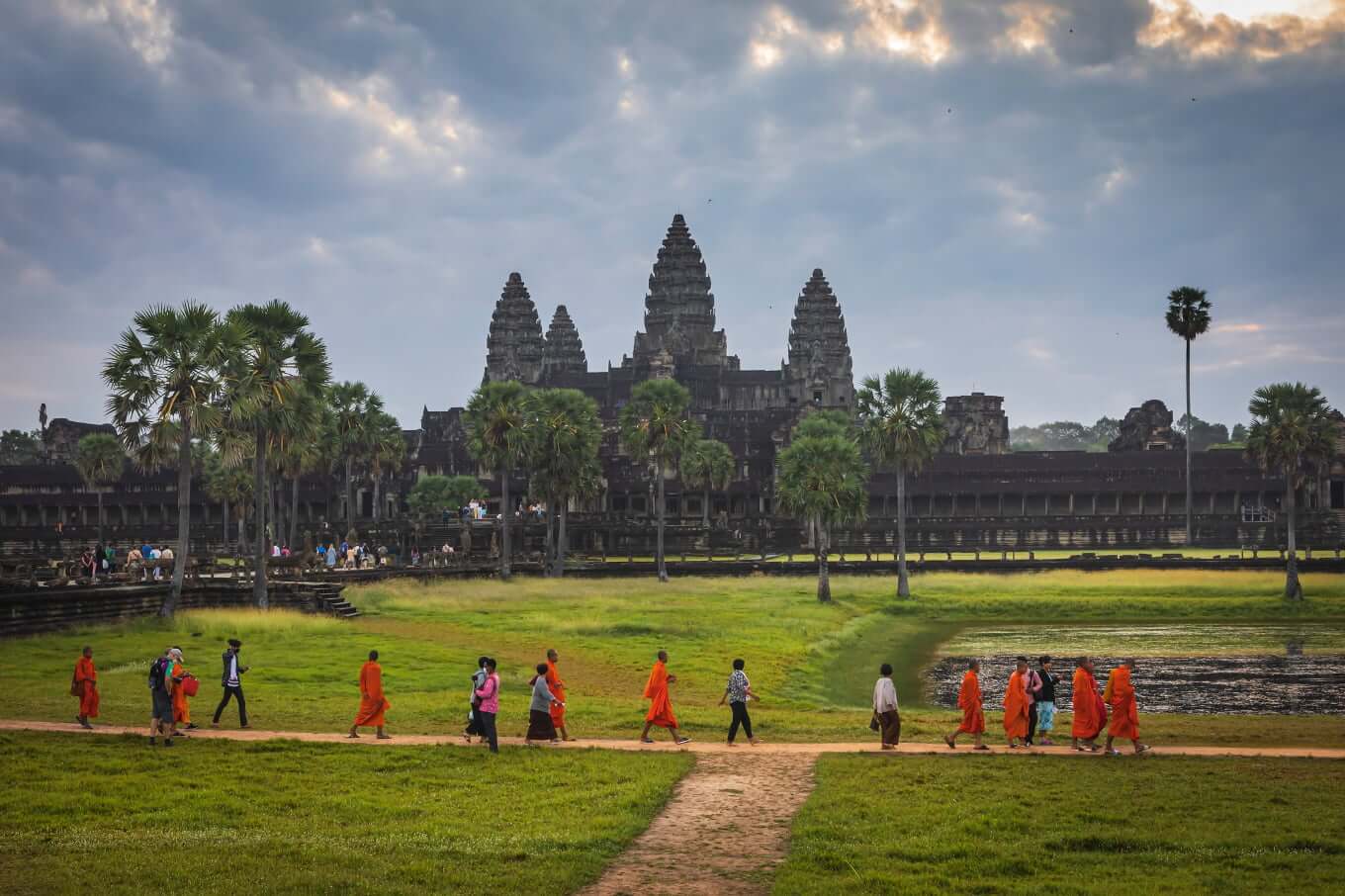 Authentic-Cambodia-Itinerary-11-days-angkor-wat-2.jpg