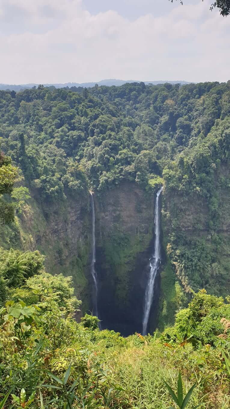 Authentic-Laos-Itinerary-10-Days-Tadfane-Waterfall-Nguyen-Hai-Vuong.jpg