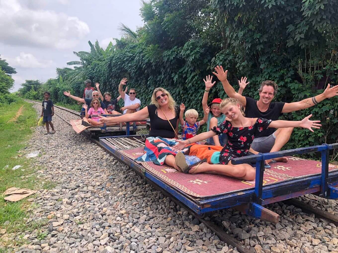 Best-of-Cambodia-8-Days-battambang-bamboo-train-2.jpg