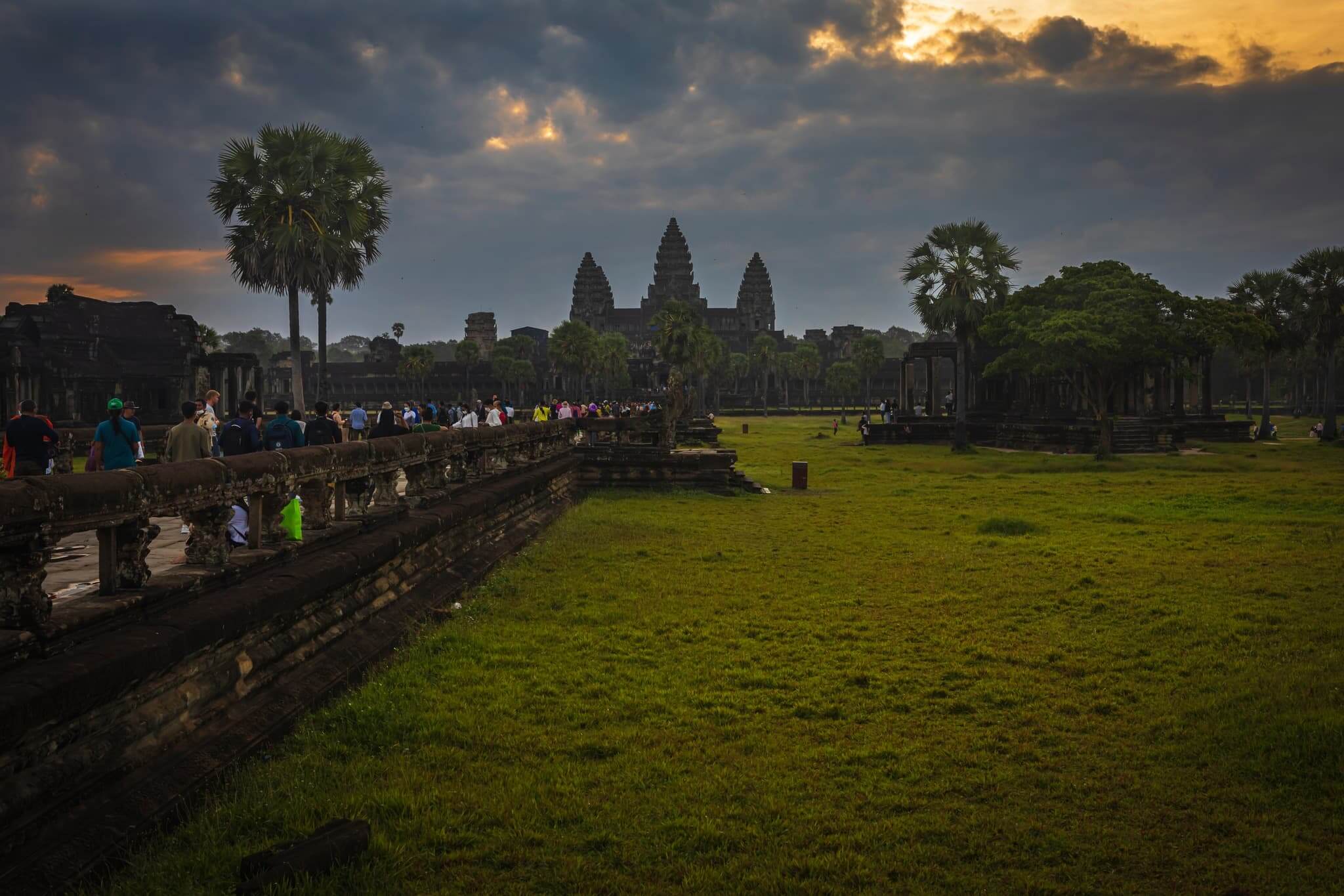 Best-of-Cambodia-8-days-Siem-Reap-Angkor-Wat-4.jpg