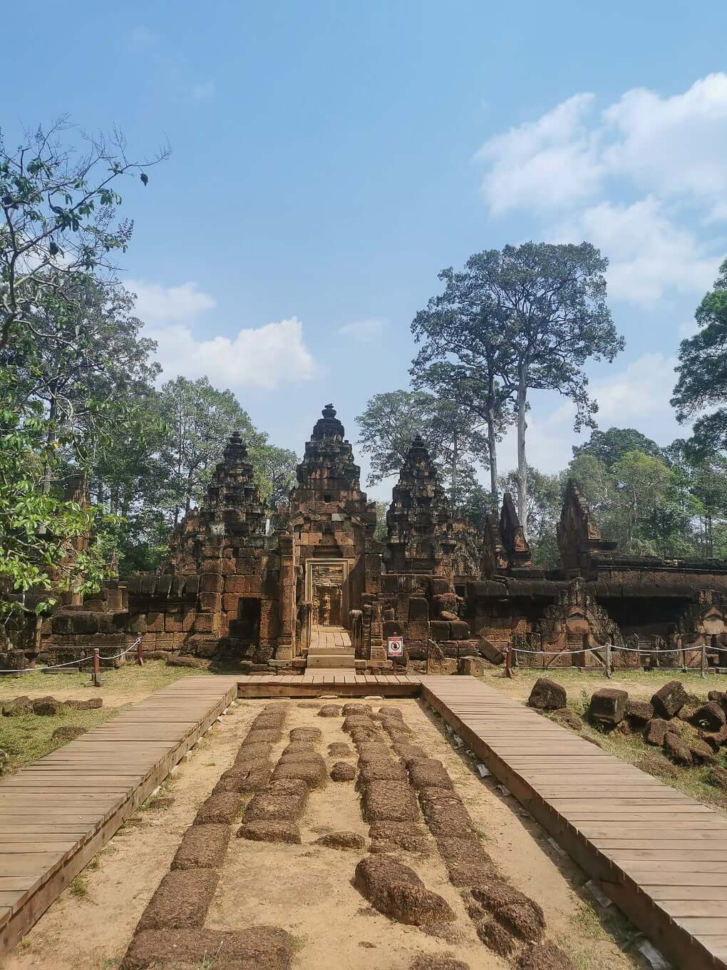 cambodia-trip-13-days-angkor-wat-siem-reap-banteay-srei-siem-reap-1-jpg