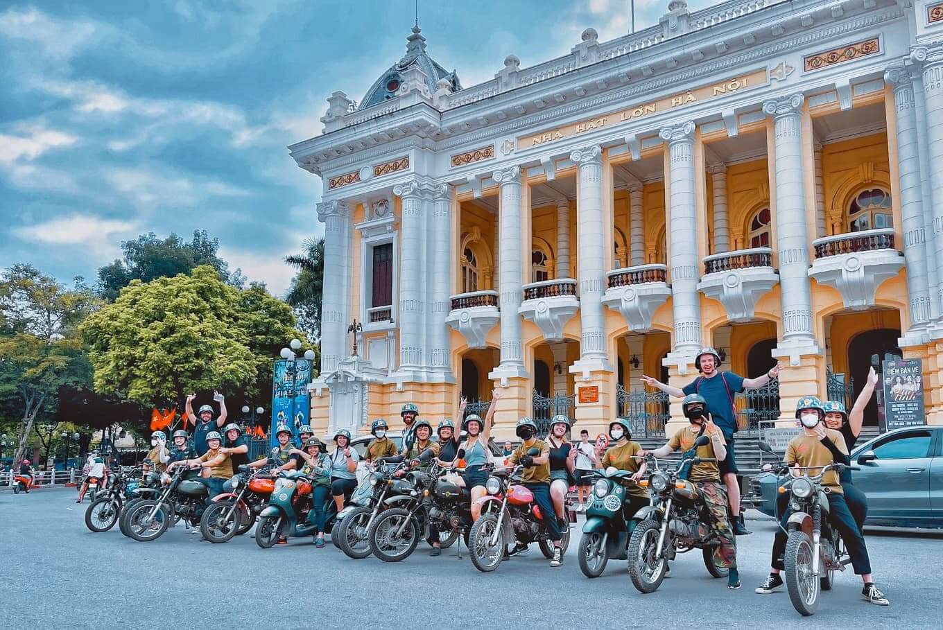 Hanoi-motorbike-tour-2.jpg