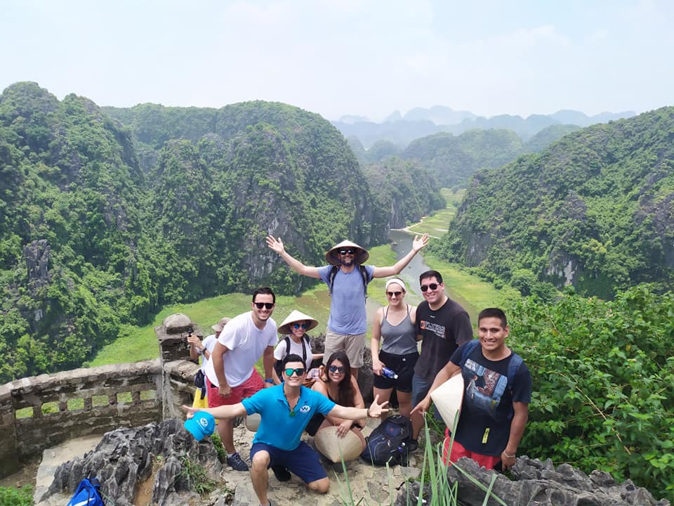 Highlights-Vietnam-Tour-7-Days-ninh-binh-mua-cave-1.jpg