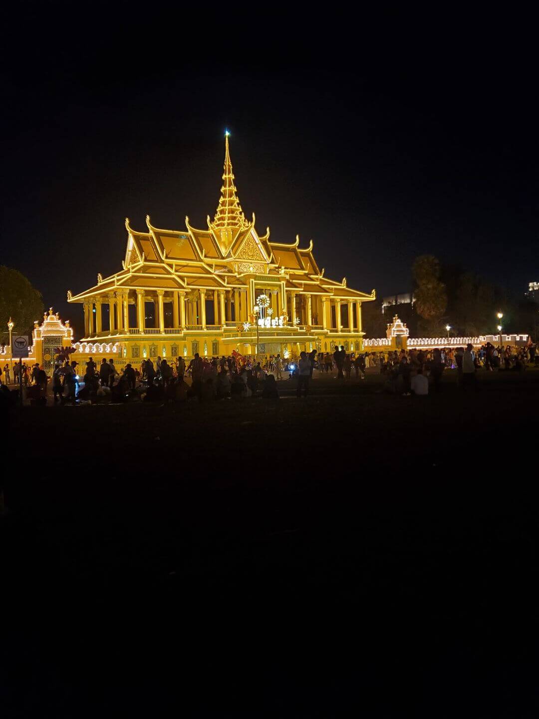 Luxurious-Vietnam-Cambodia-Vacation-18-days-Phnom-Penh-Silver-Pagoda.jpeg