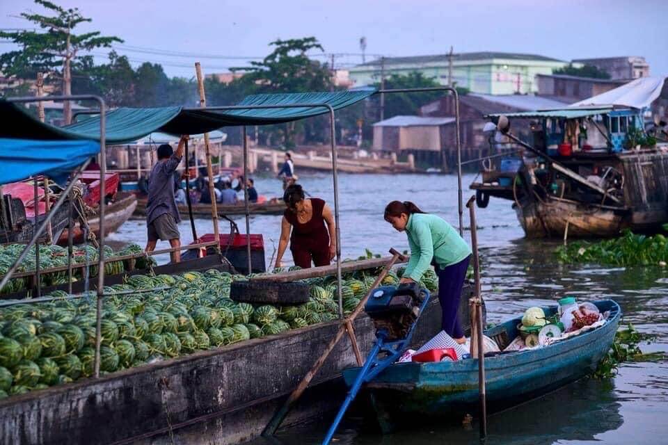 enchanting-vietnam-cambodia-trip-18-days-mekong-delta-cai-rang-floating-market-2.JPG